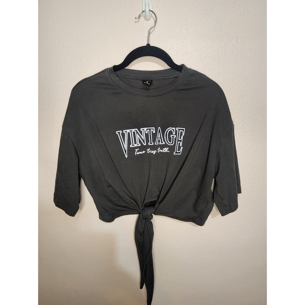 ⭐Vintage Time Tries Truth Gray Crop Top Size Medium⭐ - Picture 2 of 4